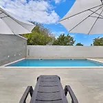 Modern With Private Hydromassage Pool Villa *