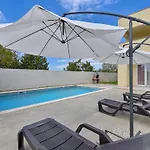 Villa Modern With Private Hydromassage Pool Vodnjan