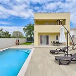 Villa Modern With Private Hydromassage Pool
