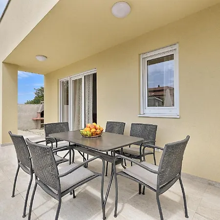 Modern With Private Hydromassage Pool Villa *