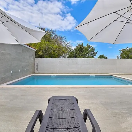 Modern With Private Hydromassage Pool Villa *