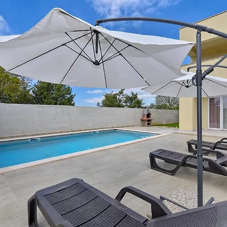 Villa Modern With Private Hydromassage Pool Vodnjan