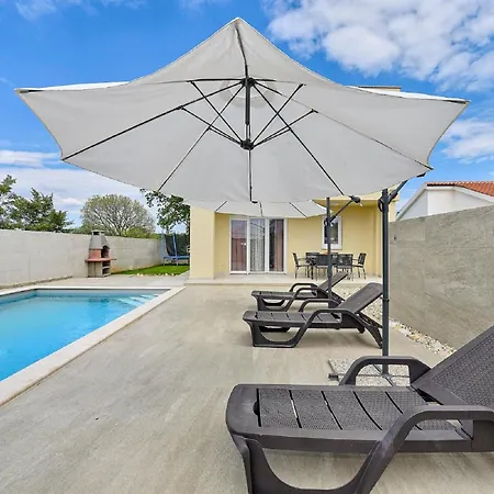 Modern With Private Hydromassage Pool *