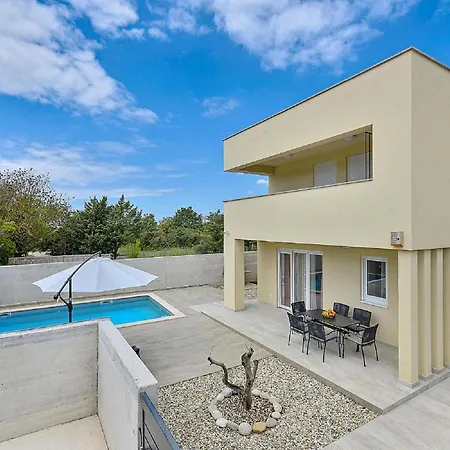 Modern With Private Hydromassage Pool * Vodnjan