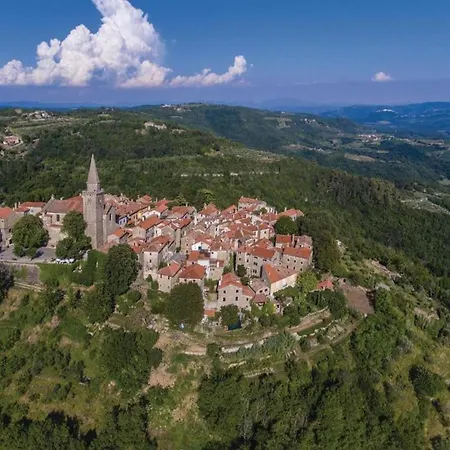 Modern With Private Hydromassage Pool 别墅 *