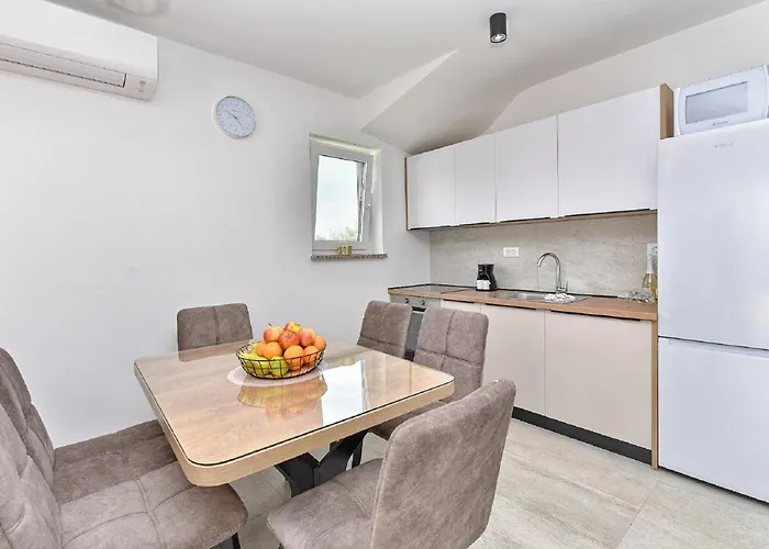 Modern With Private Hydromassage Pool 别墅