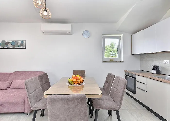 Modern With Private Hydromassage Pool *