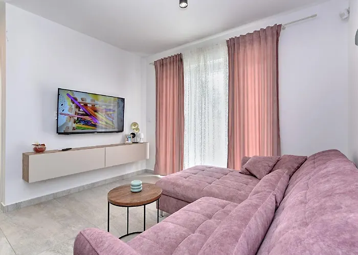 빌라 Modern With Private Hydromassage Pool 보드냔