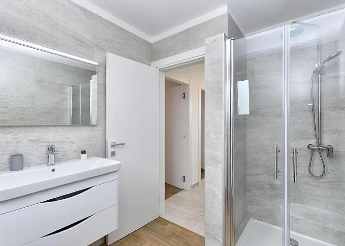 Modern With Private Hydromassage Pool * 沃德年