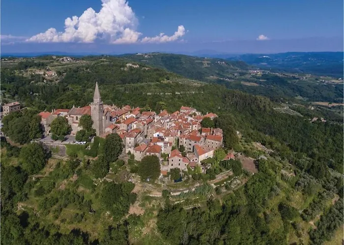 Modern With Private Hydromassage Pool 빌라 *